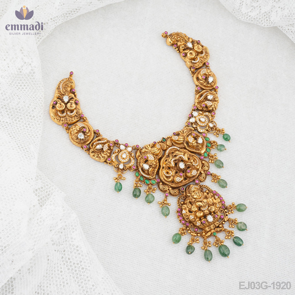 Deepika's Exquisite Gold Nakshi Necklace