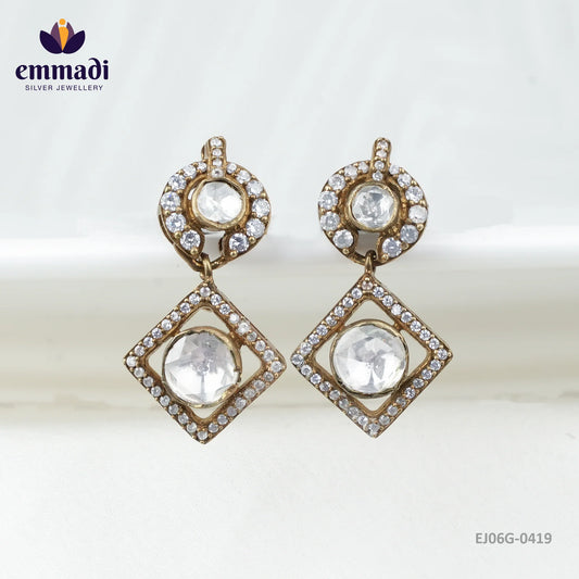 Trikaya Victorian White Hangings