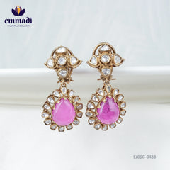 Udbha?a Victorian Pink Hangings