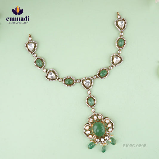 Aashrita Victorian Green Necklace