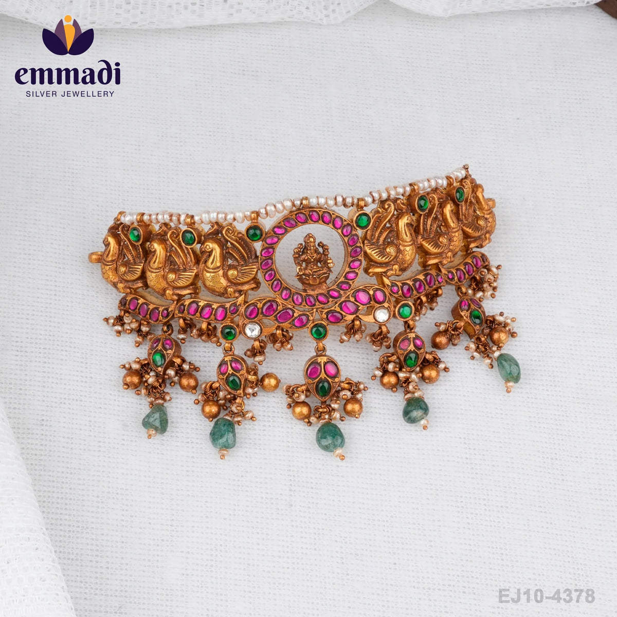 Mira's Kundan Nakshi Multi Choker: Handcrafted Indian Jewelry for Elegance