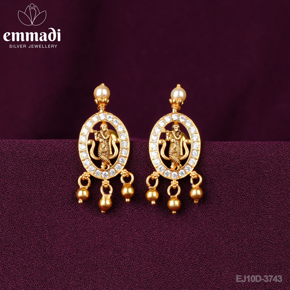 Anoma Nakshi White Handcrafted Gold Ear Tops