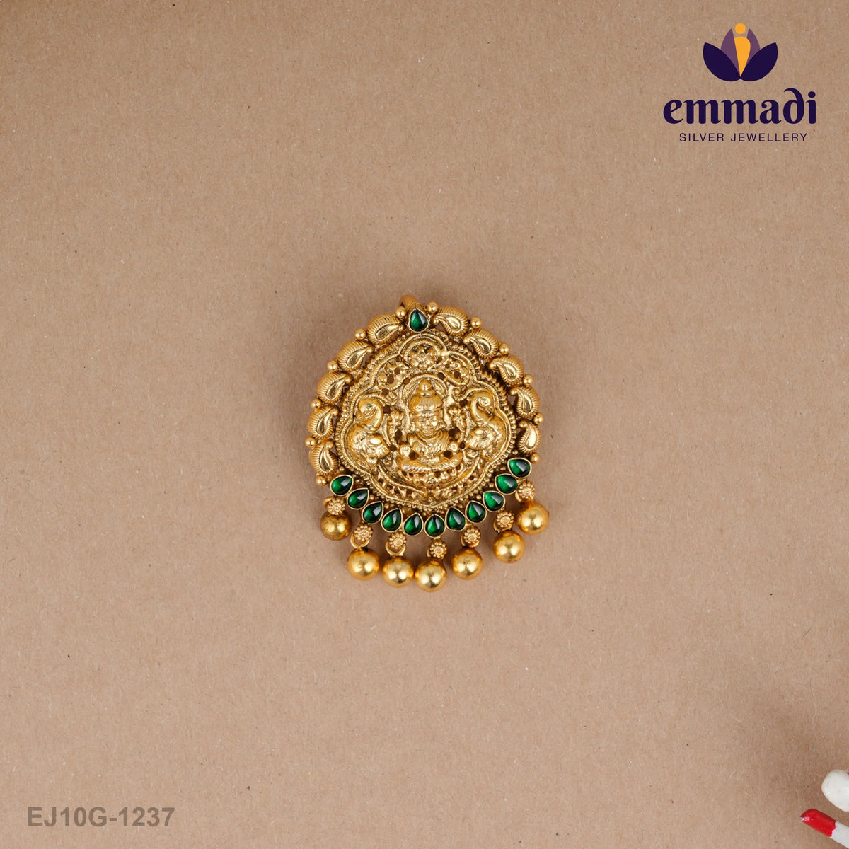 Thwishaa Nakshi Green Pendant