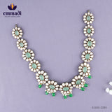 Sarvagjna Victorian Green Necklace