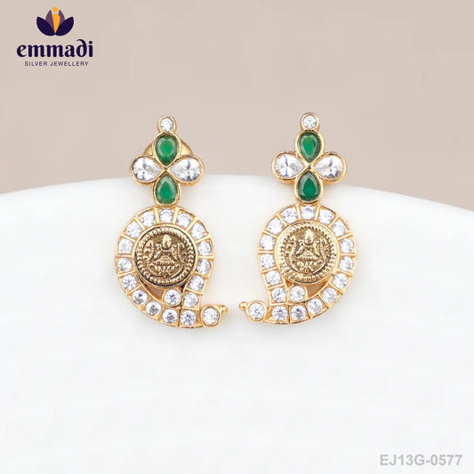 Priyah Nakshi Green Studs