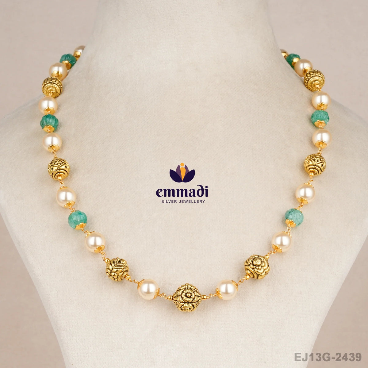 Ragni Pearls White Chain