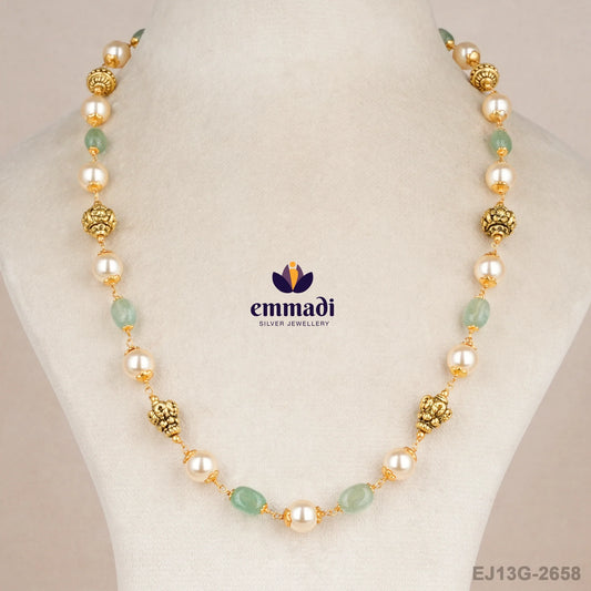 Sruti Pearls White Chain
