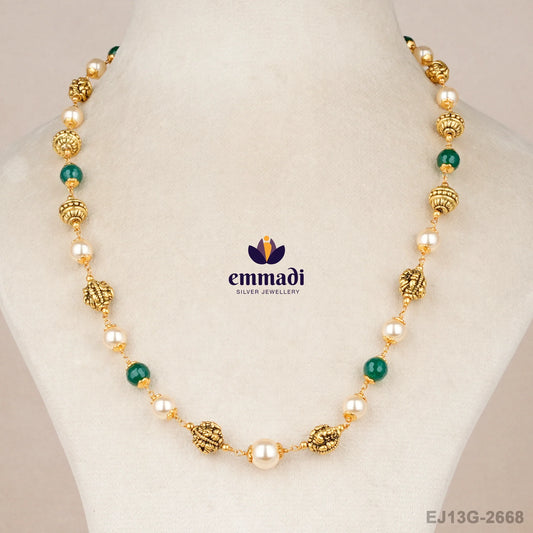 Suksi Pearls White Chain