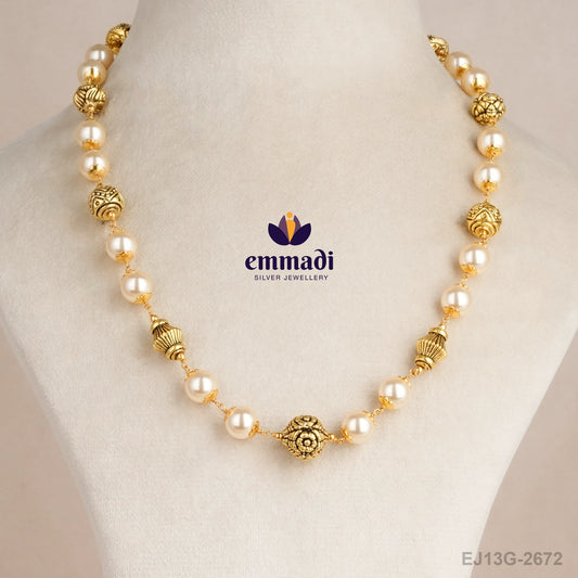 Sukti Pearls White Chain