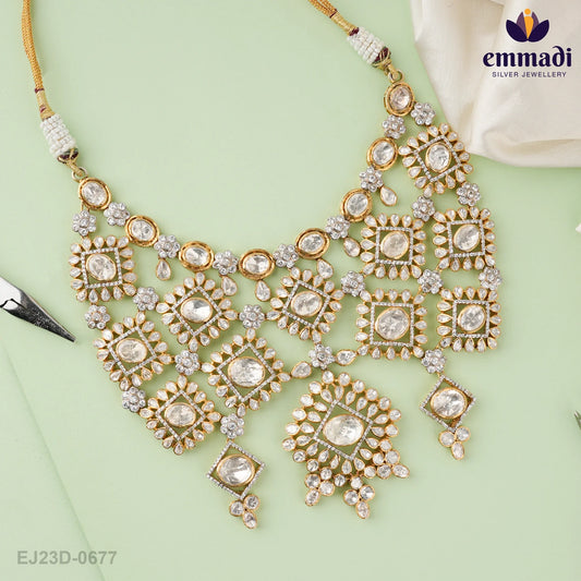 Mmayi Victorian White Necklace