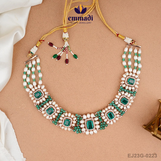 Maya's Two Colour Stones Green Necklace: Handcrafted Indian Jewellery