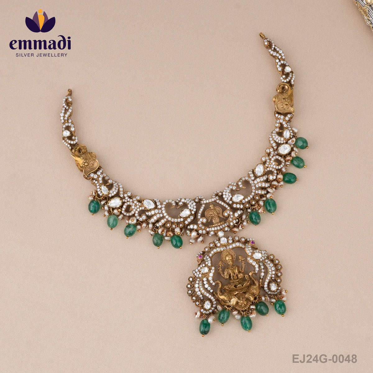 Udbhavi Victorian White Necklace