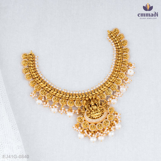 Vandana Elegant Nakshi Necklace in White