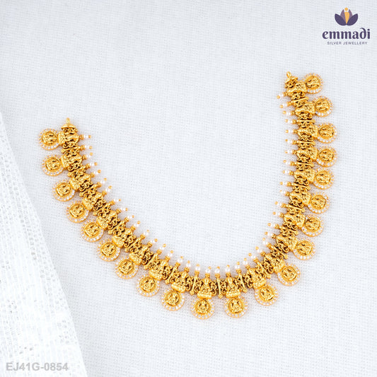 Krishna's Elegant Nakshi White Necklace