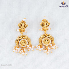 Sita's Elegance: White Nakshi Hangings