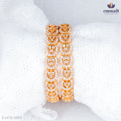 Harinder Elegant White Bangles Nakshi