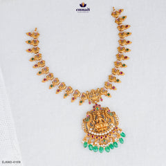 KAANAPRIYA Exquisite Multi-Colour Nakshi Necklace