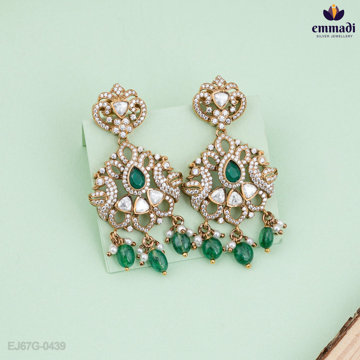 Isha Elegant Green Victorian Hangings