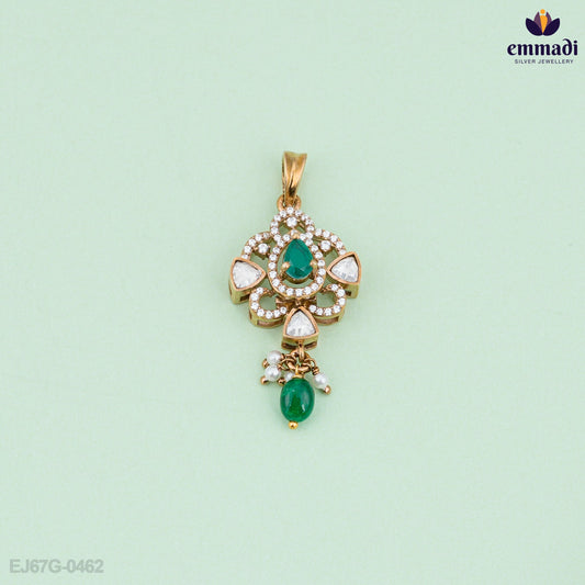 Mahi Victorian Green Pendant Jewelry