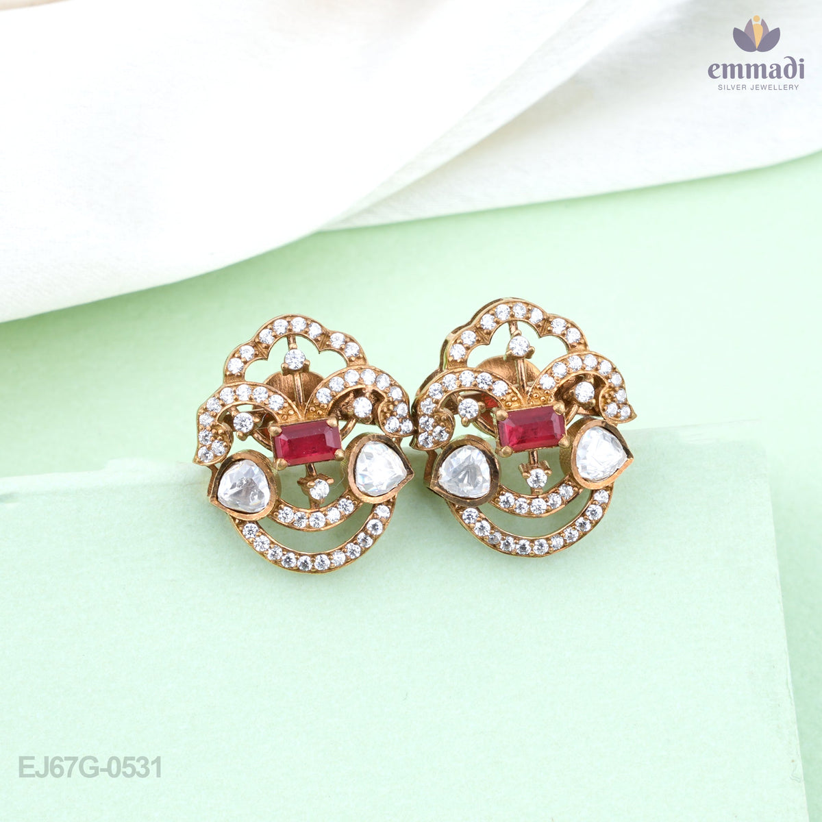Sujata Victorian Red Stud Earrings