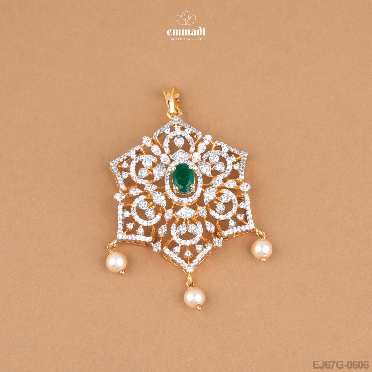 Dayawati Elegant Green CZ Pendant