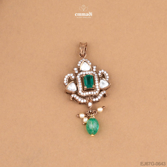 Binnu Victorian Green Pendant Jewelry