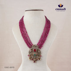 Wall Victorian Red Long Necklace