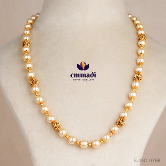 Paramleen Pearls White Chain