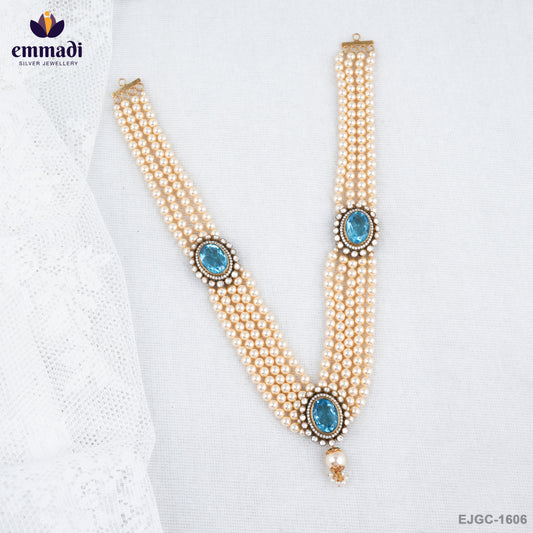 AMITHI Exquisite Victorian Blue Necklace